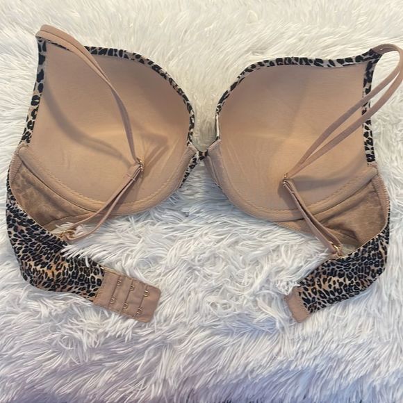 Victoria Secret Leopard Push Up Bra - Picture 2 of 6